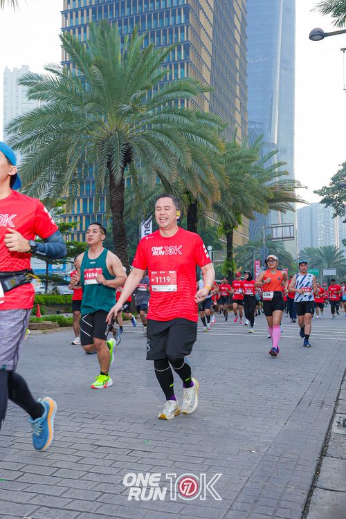 Race photo from ONE RUN 10K 2025
