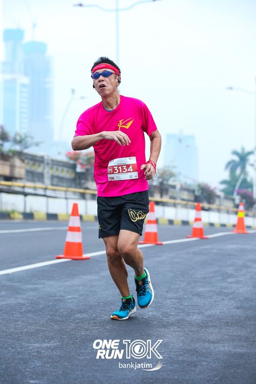 Race photo from ONE RUN 10 K