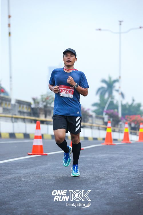 Race photo from ONE RUN 10 K