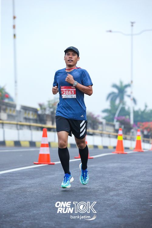 Race photo from ONE RUN 10 K