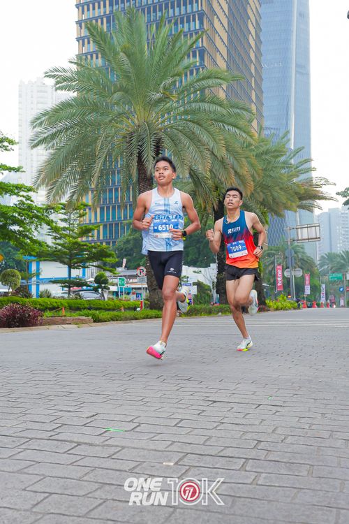 Race photo from ONE RUN 10K 2025