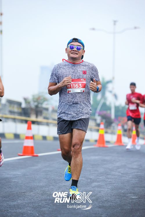 Race photo from ONE RUN 10 K