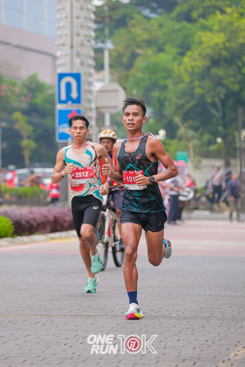 Race photo from ONE RUN 10K 2025