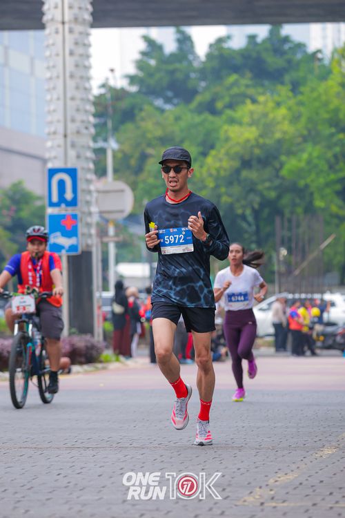 Race photo from ONE RUN 10K 2025