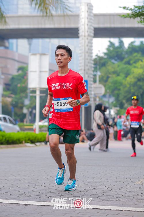 Race photo from ONE RUN 10K 2025