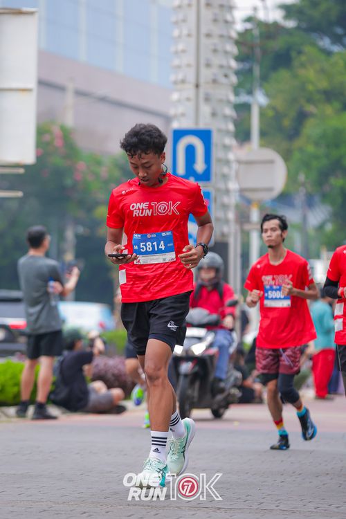 Race photo from ONE RUN 10K 2025