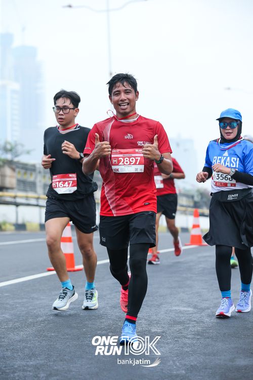 Race photo from ONE RUN 10 K