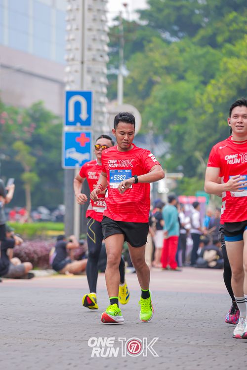 Race photo from ONE RUN 10K 2025