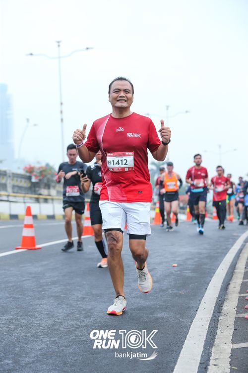 Race photo from ONE RUN 10 K