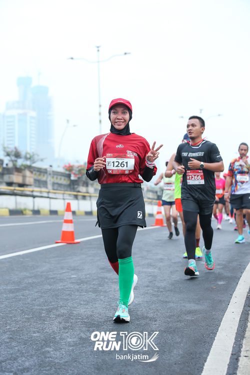 Race photo from ONE RUN 10 K