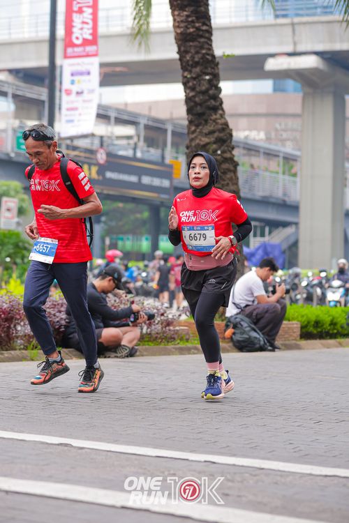Race photo from ONE RUN 10K 2025