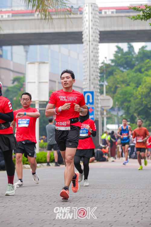 Race photo from ONE RUN 10K 2025