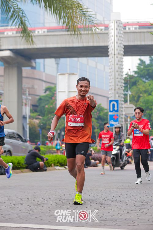 Race photo from ONE RUN 10K 2025