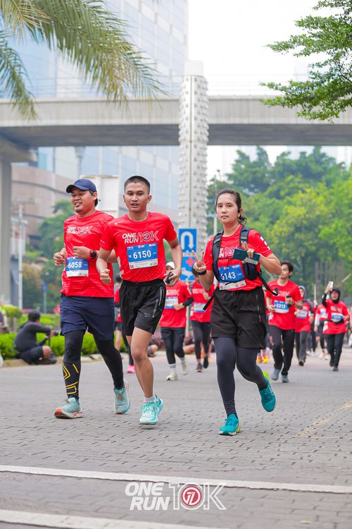 Race photo from ONE RUN 10K 2025