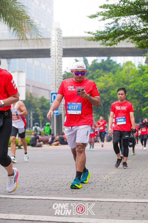 Race photo from ONE RUN 10K 2025