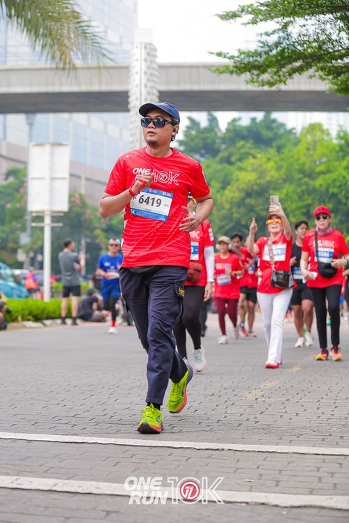 Race photo from ONE RUN 10K 2025