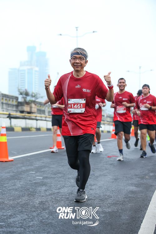 Race photo from ONE RUN 10 K