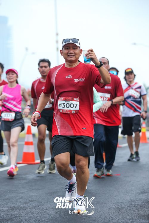 Race photo from ONE RUN 10 K