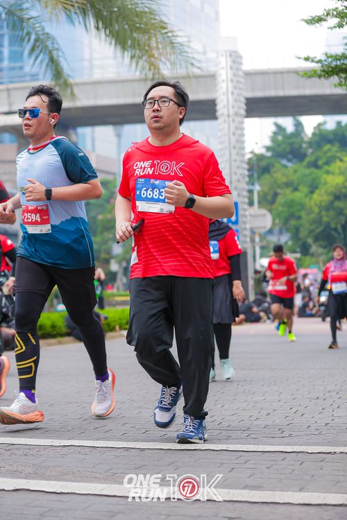 Race photo from ONE RUN 10K 2025