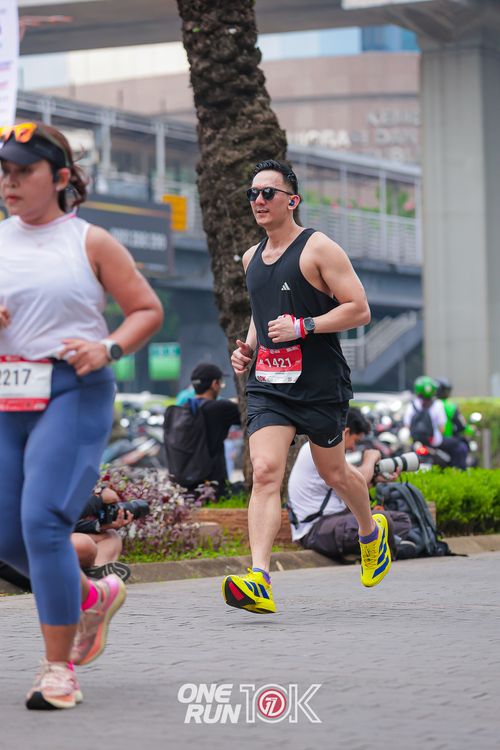 Race photo from ONE RUN 10K 2025
