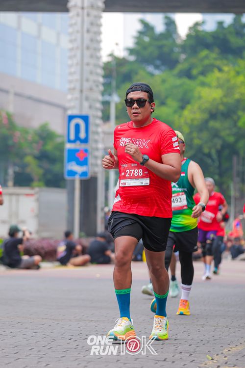 Race photo from ONE RUN 10K 2025