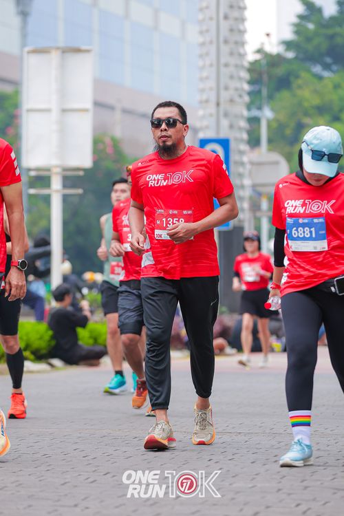 Race photo from ONE RUN 10K 2025