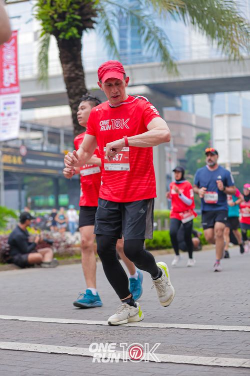 Race photo from ONE RUN 10K 2025