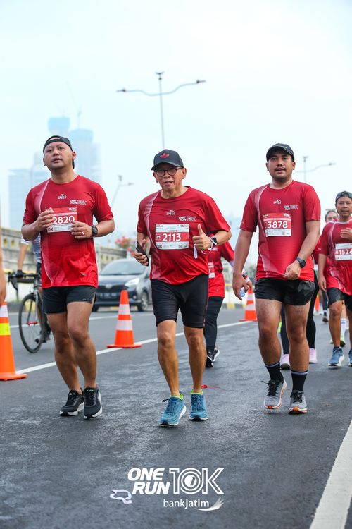 Race photo from ONE RUN 10 K