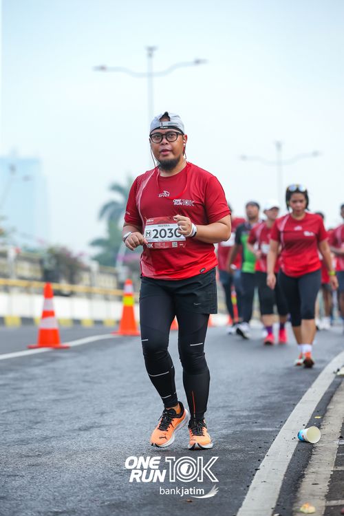 Race photo from ONE RUN 10 K