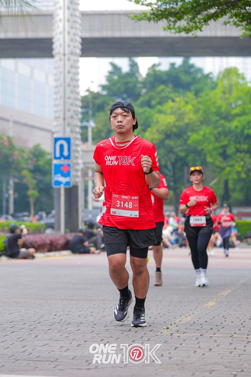 Race photo from ONE RUN 10K 2025