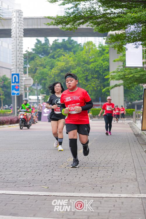 Race photo from ONE RUN 10K 2025