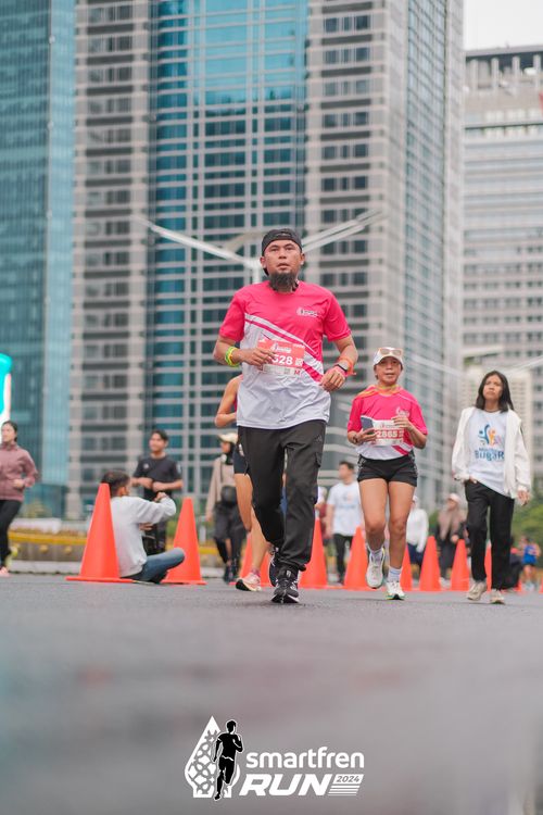 Race photo from Smartfren Run 2024