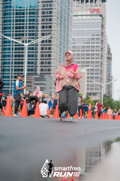 Race photo from Smartfren Run 2024