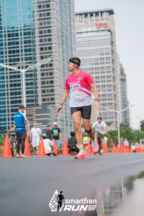 Race photo from Smartfren Run 2024
