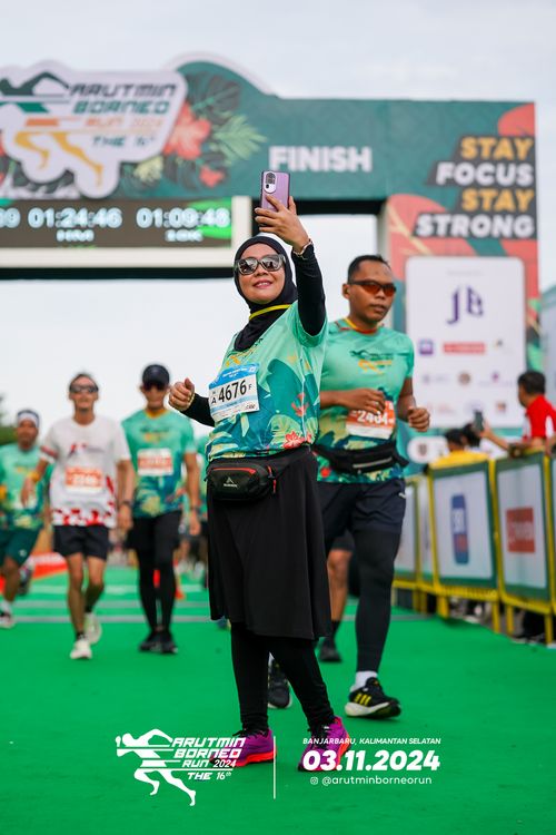 Race photo from Arutmin Borneo Run 2024