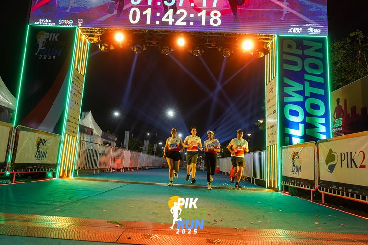 Race photo from PIK NITE RUN 2025