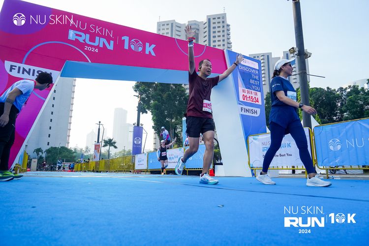 Race photo from Nu Skin Run 10K