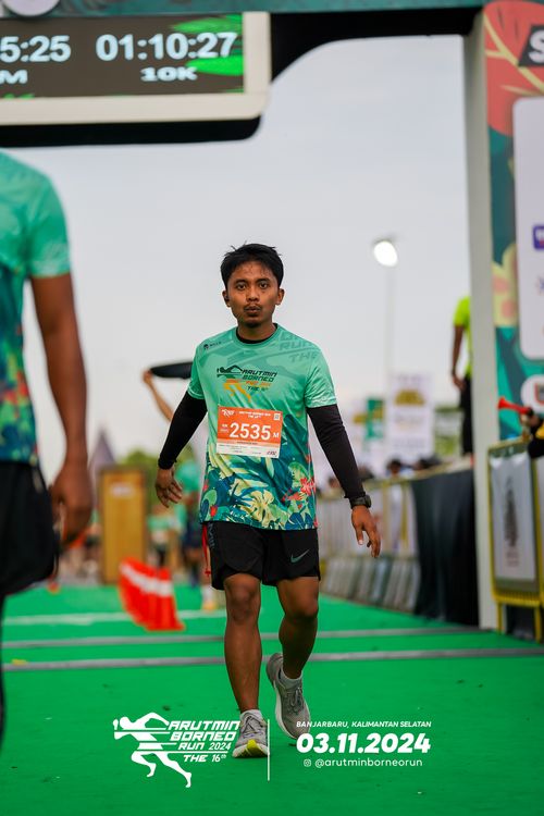 Race photo from Arutmin Borneo Run 2024
