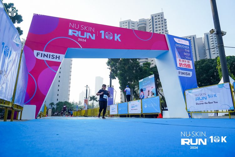 Race photo from Nu Skin Run 10K