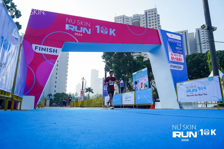 Race photo from Nu Skin Run 10K