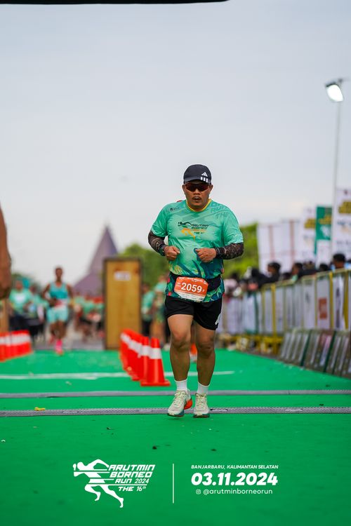 Race photo from Arutmin Borneo Run 2024
