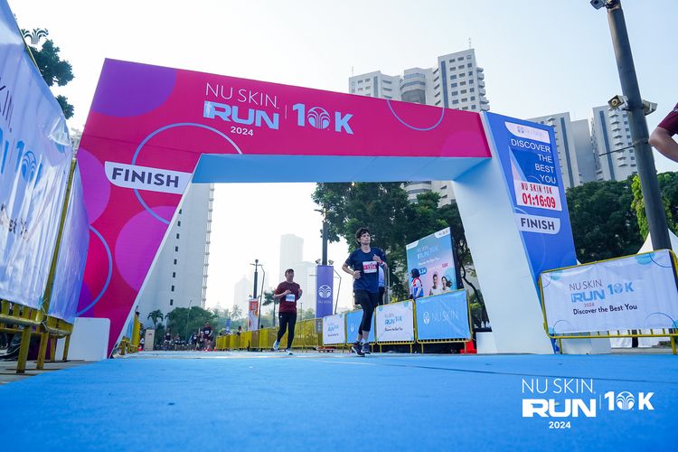 Race photo from Nu Skin Run 10K