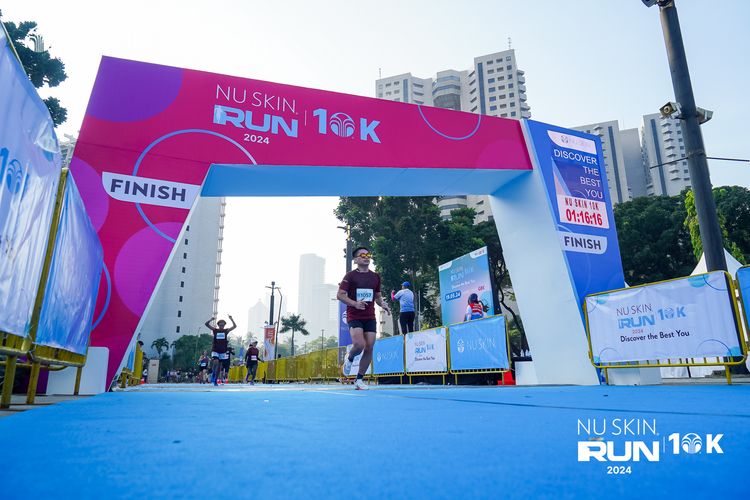 Race photo from Nu Skin Run 10K