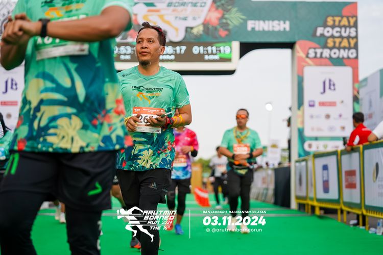 Race photo from Arutmin Borneo Run 2024
