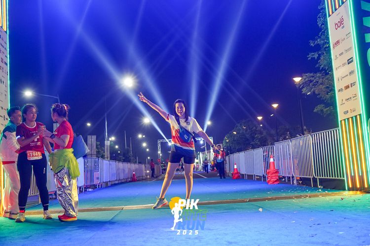Race photo from PIK NITE RUN 2025