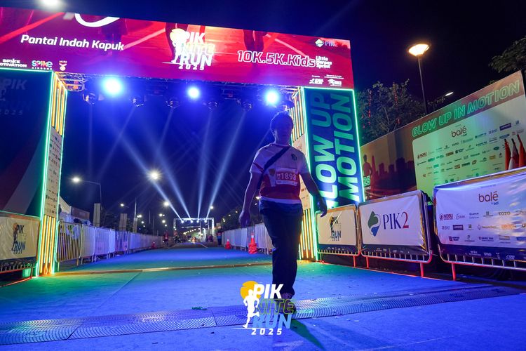 Race photo from PIK NITE RUN 2025