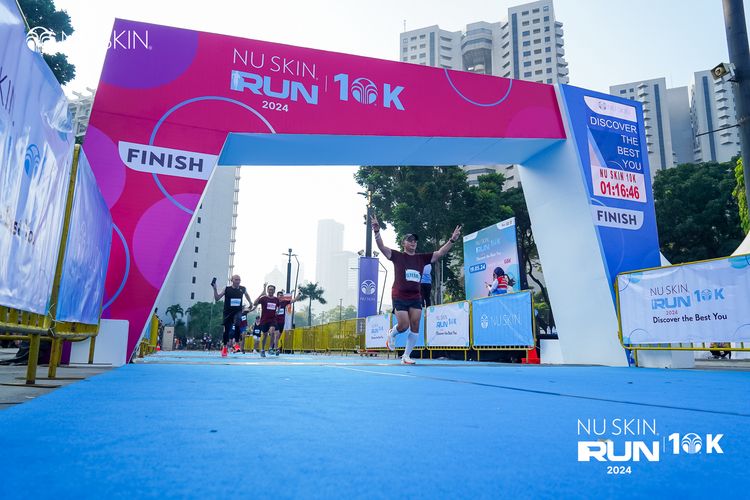Race photo from Nu Skin Run 10K
