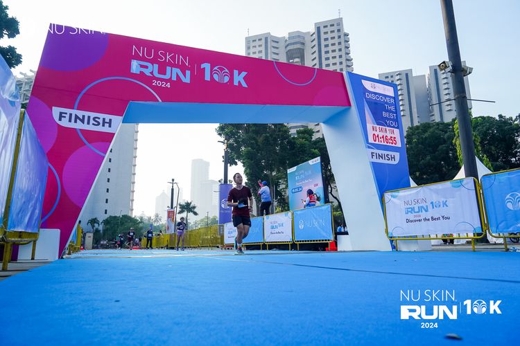 Race photo from Nu Skin Run 10K