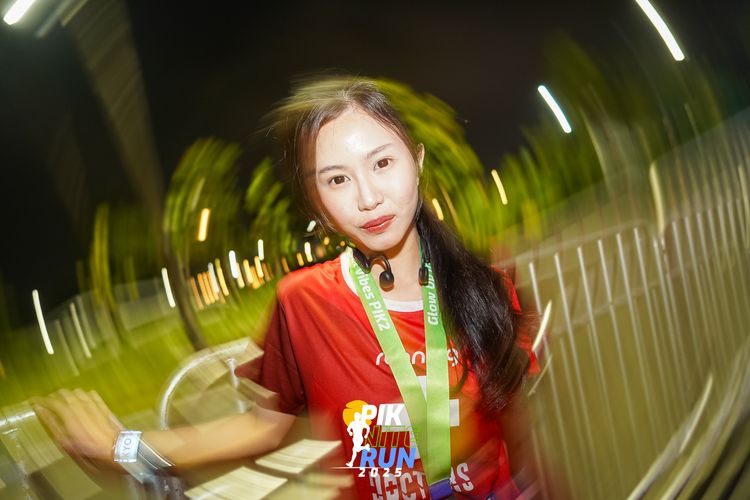 Race photo from PIK NITE RUN 2025