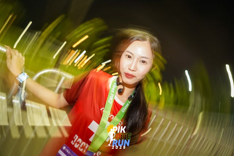 Race photo from PIK NITE RUN 2025